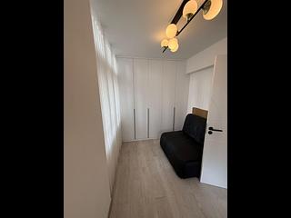 Ap Lei Chau - South Horizons Phase 4 The Oasis Wai King Court (Block 30) 04