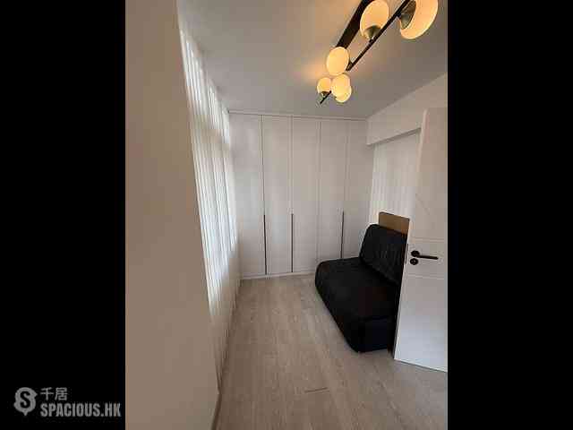 Ap Lei Chau - South Horizons Phase 4 The Oasis Wai King Court (Block 30) 04