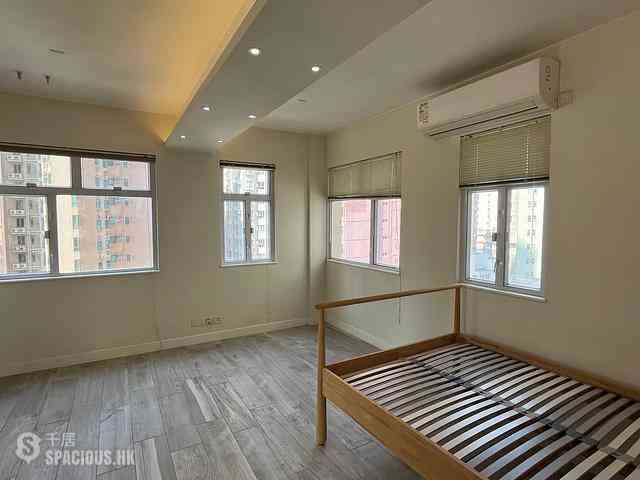 Kennedy Town - Ka Ming Building 01