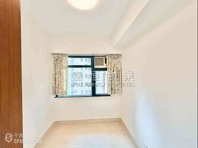 Happy Valley - Palm Court 14