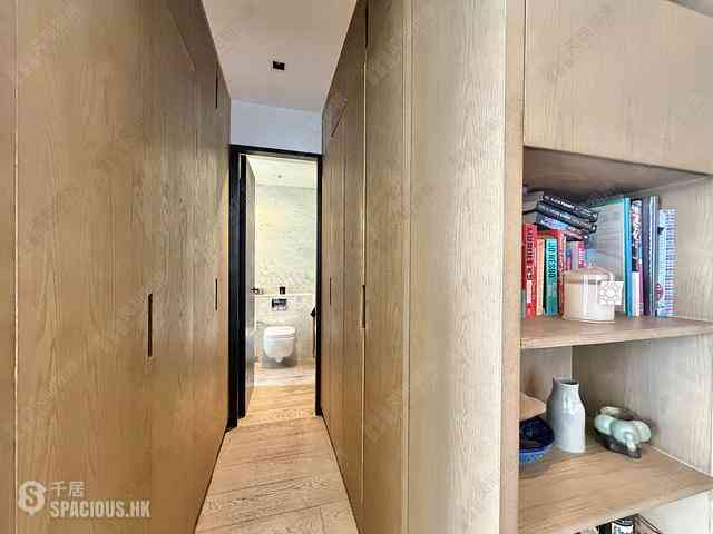 Mid Levels Central - On Fung Building 10