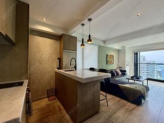Mid Levels Central - On Fung Building 06