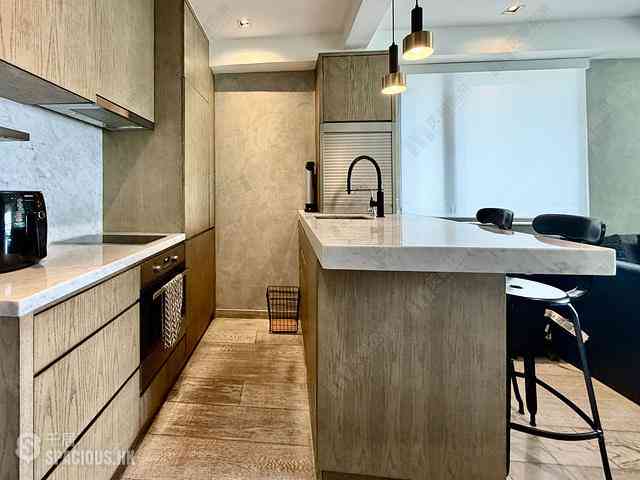 Mid Levels Central - On Fung Building 14