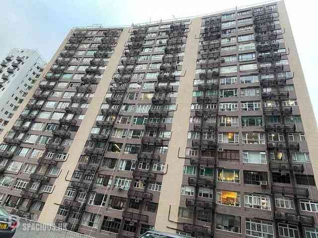 Braemar Hill - Coral Court 01