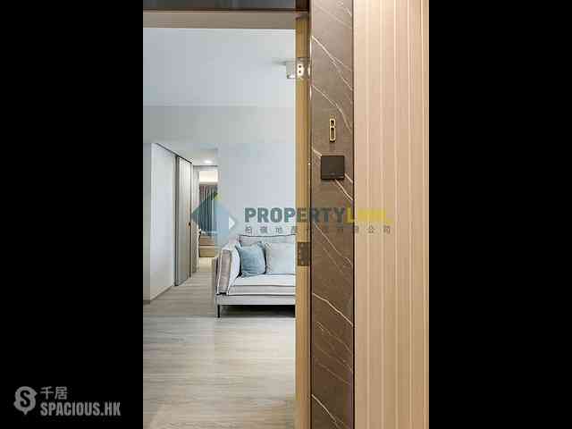 Mid Levels Central - Peach Blossom 05