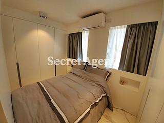 Sai Ying Pun - Fook Moon Building 06