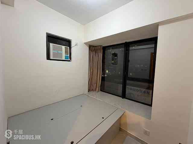 Wan Chai - 112, Johnston Road 01