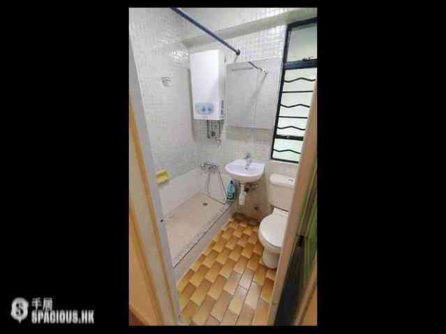 Sai Ying Pun - Hang Fuk Mansion 06