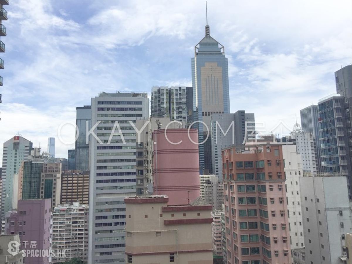 Wan Chai - The Avenue 01