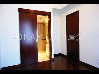 Wan Chai - The Avenue Phase 2 06