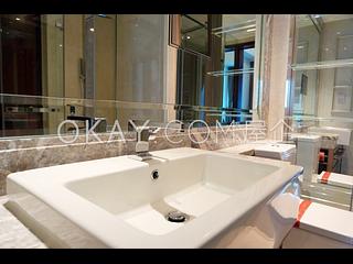 Wan Chai - The Avenue Phase 2 09