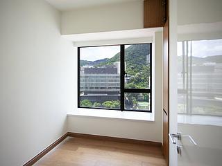 Happy Valley - The Aster (Resiglow) 04