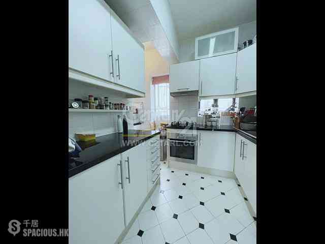 Mid Levels Central - 36-36A, Kennedy Road 08