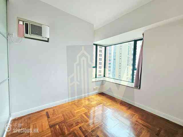 Mid Levels Central - Hillsborough Court 03