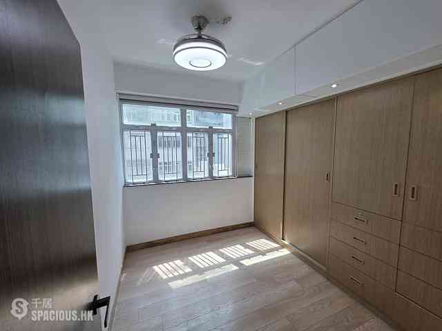 Wan Chai - Ko Wah Building(Go Wah Mansion) 03