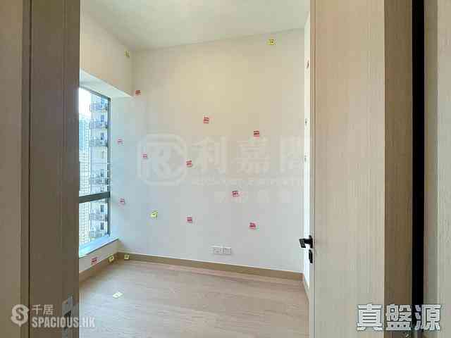 Lohas Park - Lohas Park Phase 12A Seasons Place Tower 3A 03