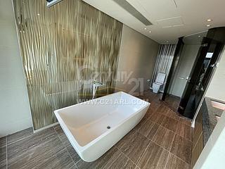 Repulse Bay - The Lily Block 4 15