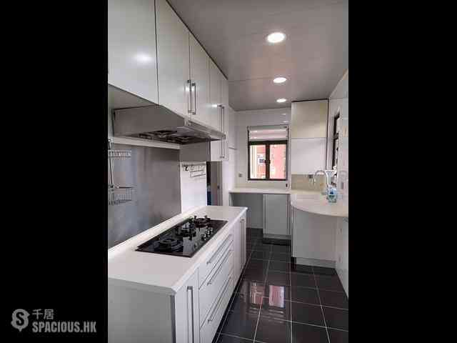 Braemar Hill - Evelyn Towers 03