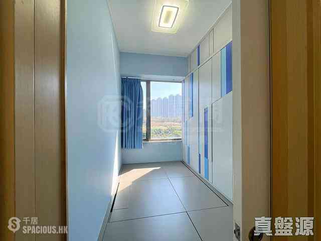 Tseung Kwan O - The Papillons Block 1 03