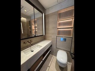 Mid Levels West - The Legacy Phase 1 Tower 2 14