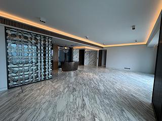 Mid Levels West - The Legacy Phase 1 Tower 2 11