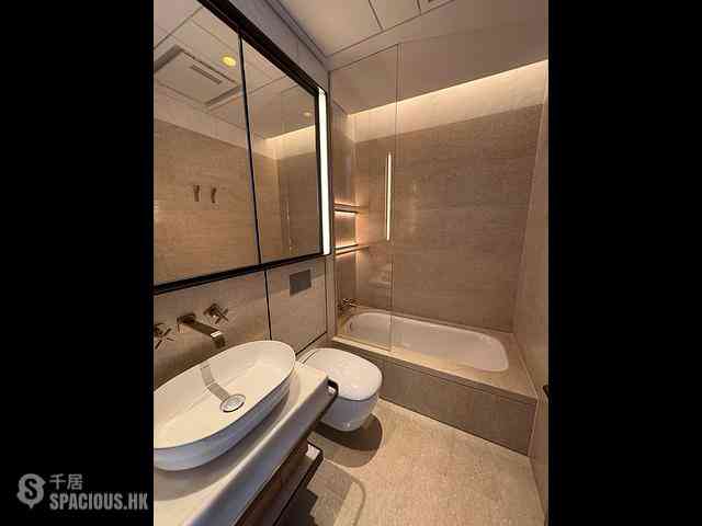 Mid Levels West - The Legacy Phase 1 Tower 2 12