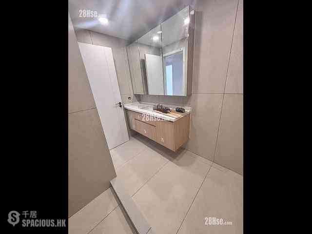Braemar Hill - Hilltop Mansion 03