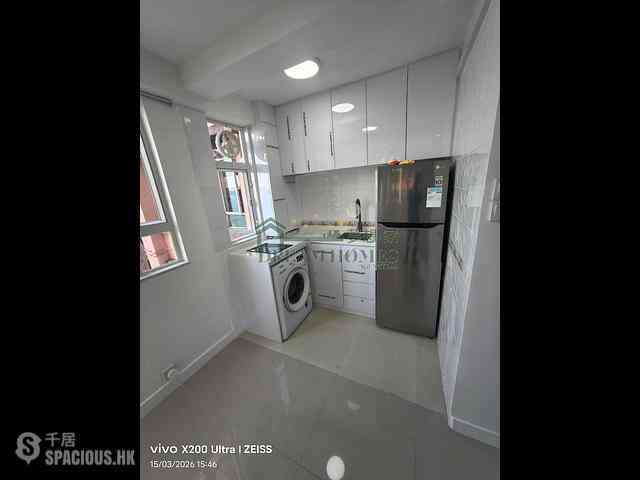 Kennedy Town - Han Yu Building 06