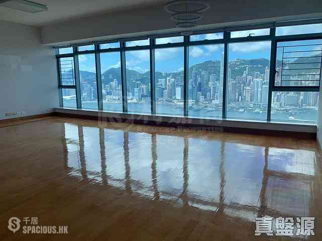 West Kowloon - The Harbourside Block 3 01