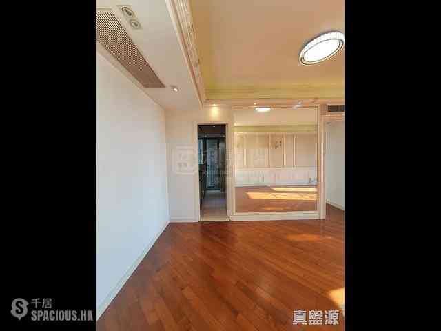West Kowloon - The Harbourside Block 3 09