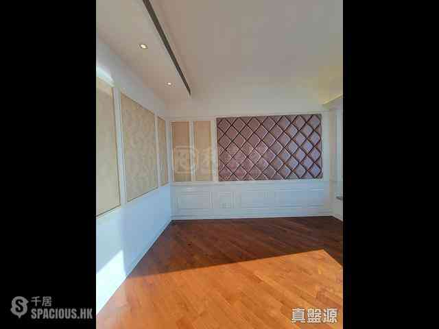 West Kowloon - The Harbourside Block 3 11