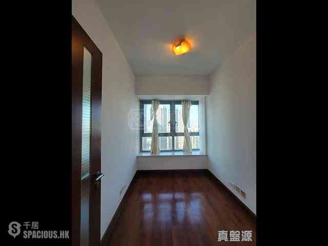 West Kowloon - The Harbourside Block 3 05