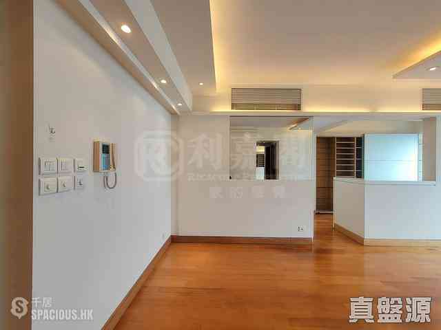 West Kowloon - The Harbourside Block 3 04