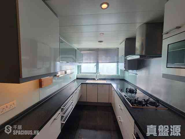 West Kowloon - The Harbourside Block 3 08