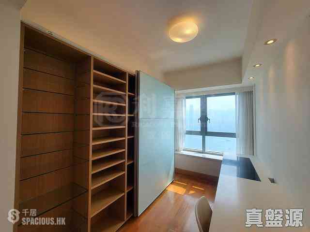 West Kowloon - The Harbourside Block 3 05