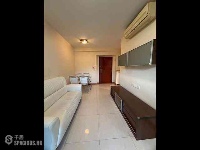 Tung Chung - Coastal Skyline Phase 3 La Rossa Block B (Block 8) 02