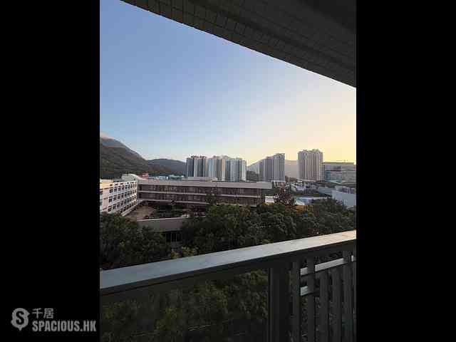 Tung Chung - Coastal Skyline Phase 3 La Rossa Block B (Block 8) 05