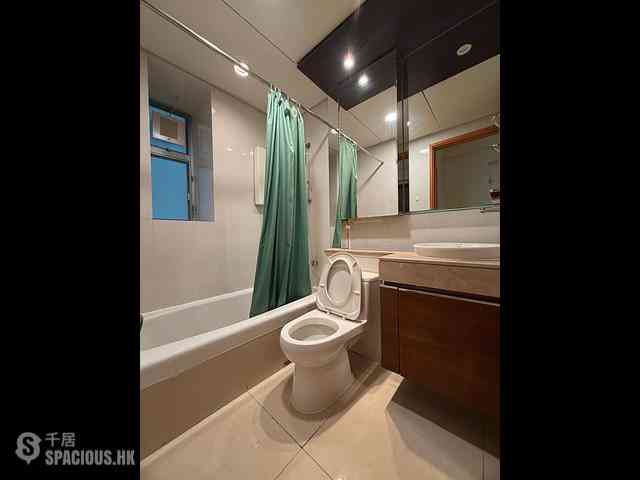 Tung Chung - Coastal Skyline Phase 3 La Rossa Block B (Block 8) 07