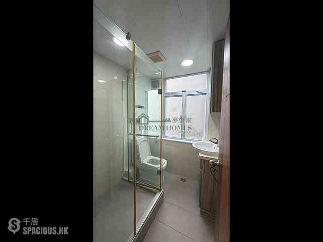 Kennedy Town - Ka Ming Building 05