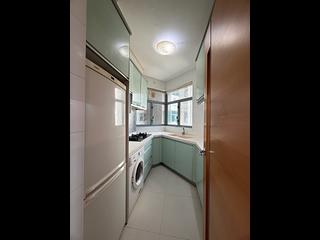 Tung Chung - Coastal Skyline Phase 3 La Rossa Block B (Block 8) 03