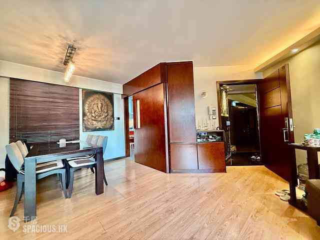 Mid Levels Central - Goldwin Heights 01