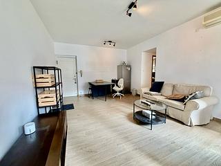 Mid Levels Central - Jing Tai Garden Mansion 04