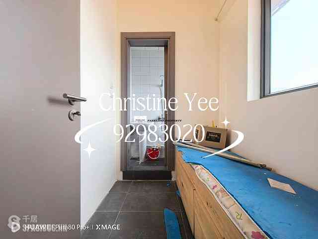 Happy Valley - Broadwood Twelve 07