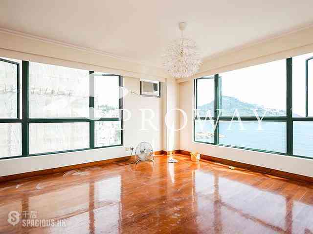 Stanley - Stanley Beach Villa 02