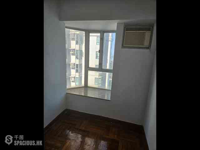 Ap Lei Chau - Marina Habitat Block 3 15