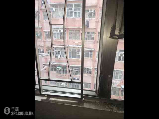 Quarry Bay - Tak Lee Building 02
