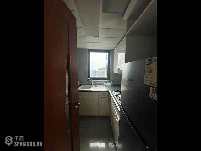 Kennedy Town - University Heights Block 2 06