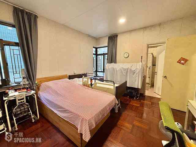 Mid Levels Central - Glory Mansion 11