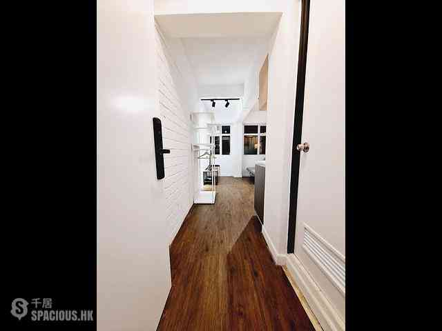 Sheung Wan - 113-115, Wing Lok Street 01