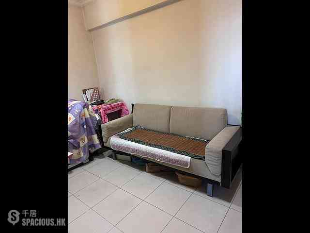 Sai Ying Pun - Kwan Yick Building 02